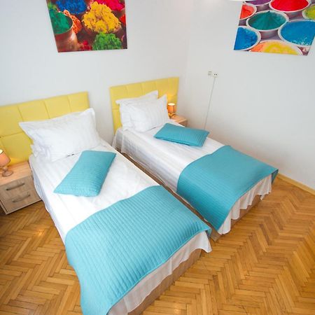 Grand Accommodation Apartments Boekarest Kamer foto